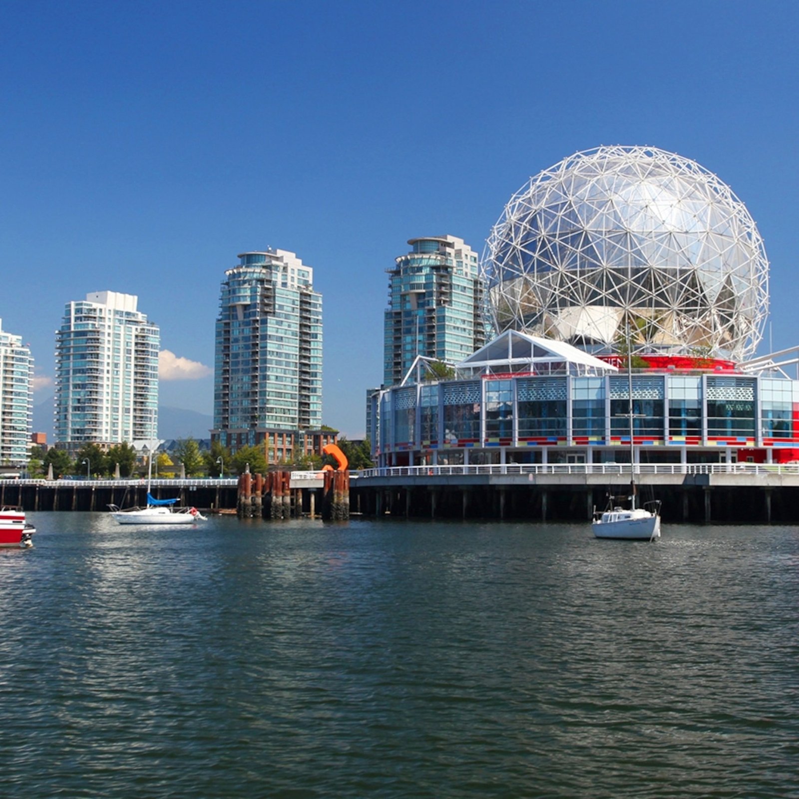 Day 2: Toronto City Tour & CN Tower